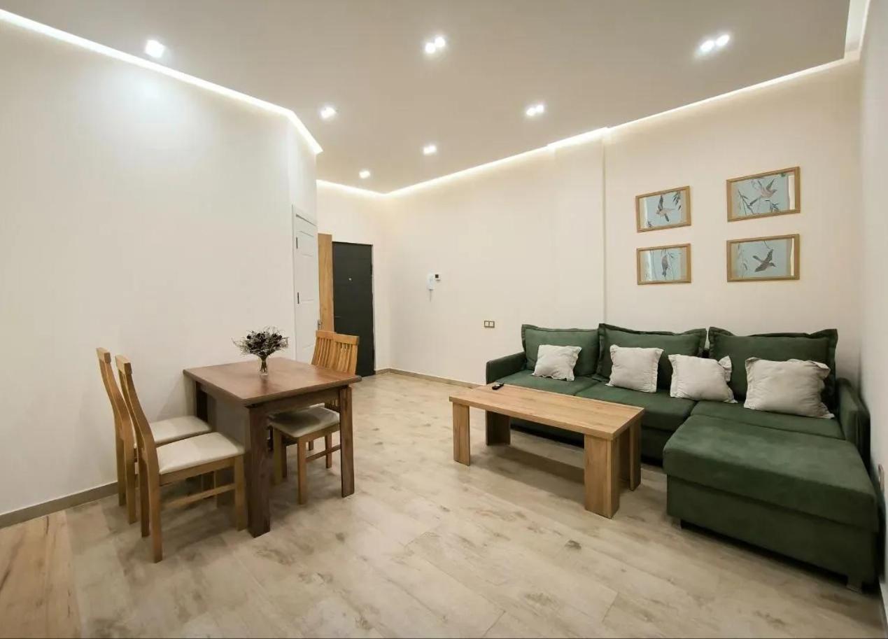 Very Beautiful New Apartment Yerevan Exterior photo